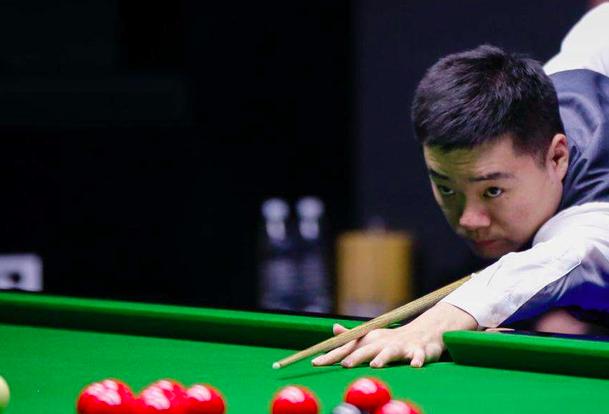 与洛杉矶湖 与洛杉矶湖